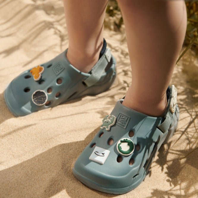 How to Pack for a Family Holiday (Without Losing Your Mind!) - Acorn & Pip