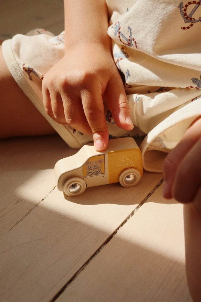 Konges Sløjd: BASIC SET - Sailor (T-shirt & Shorts - Acorn & Pip_Konges Sløjd