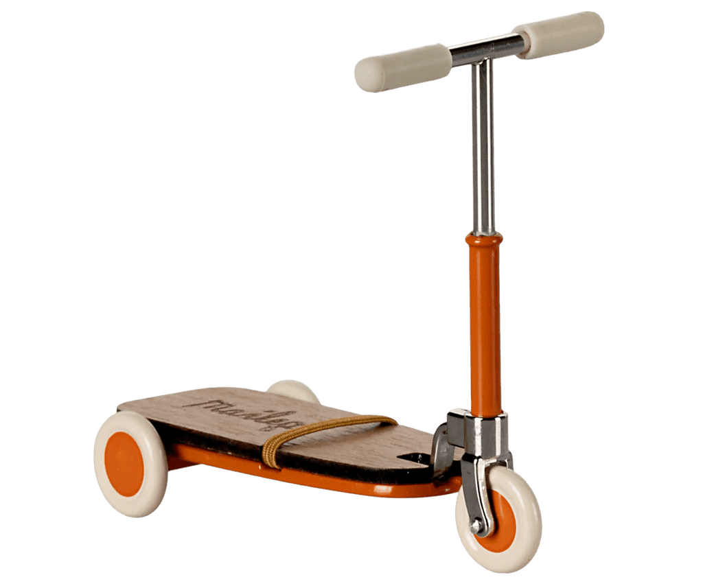 Maileg: Kick board, Mouse - Orange - Acorn & Pip_Maileg