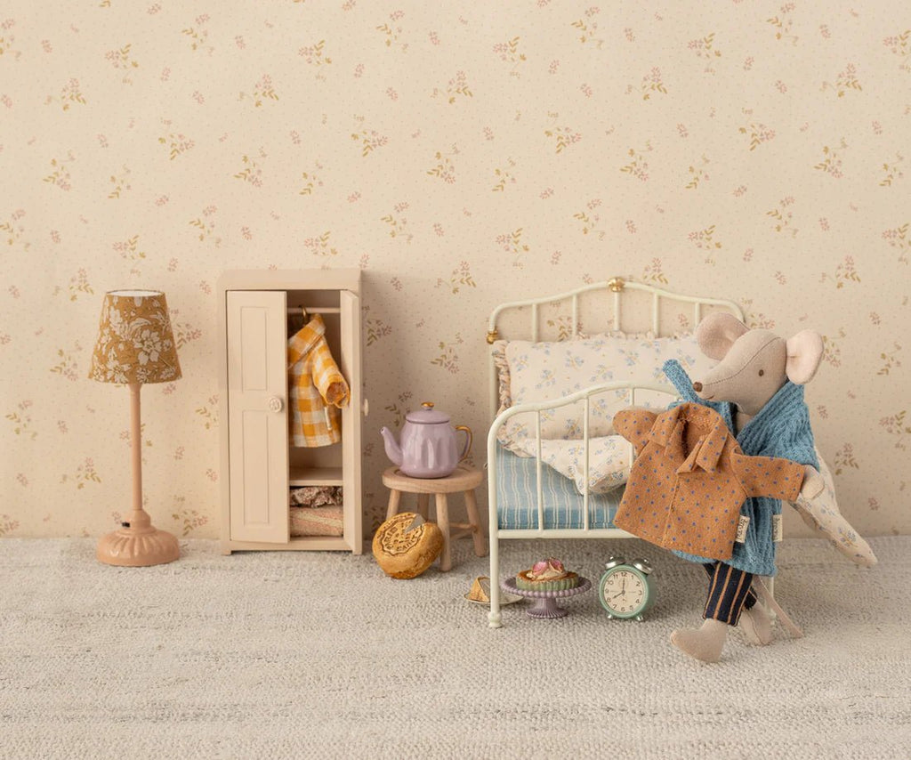 Maileg: Shirt & Striped Pants - Dad Mouse Set - Acorn & Pip_Maileg