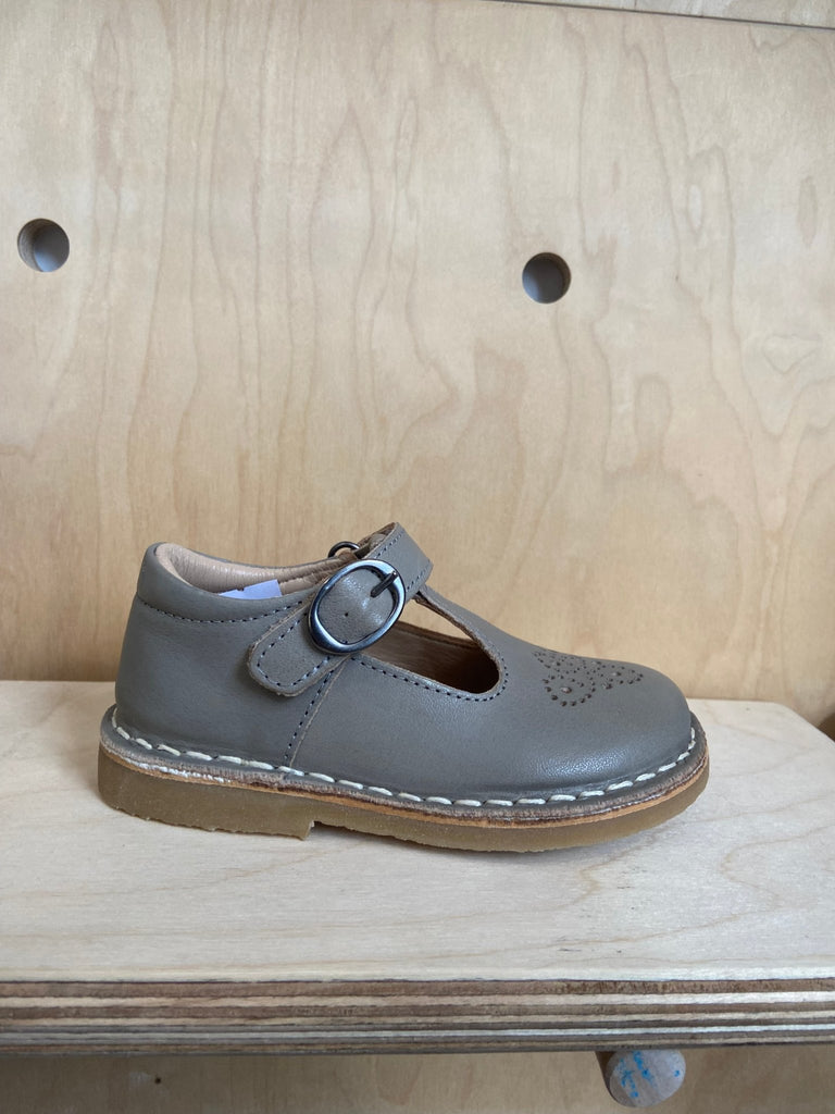 Petasil: Susy T - Bar Velcro Shoes - Concrete Roma - Acorn & Pip_Petasil